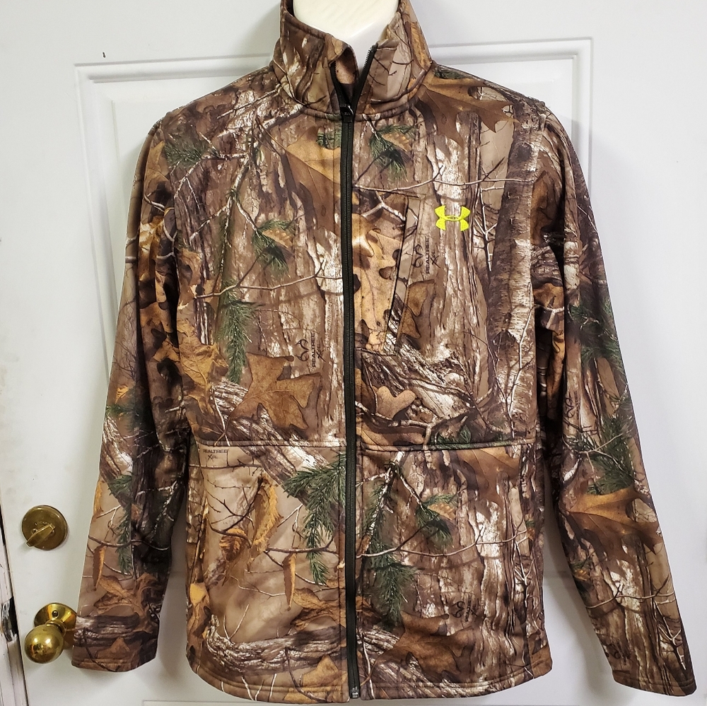 Under armour men camo jacket size M